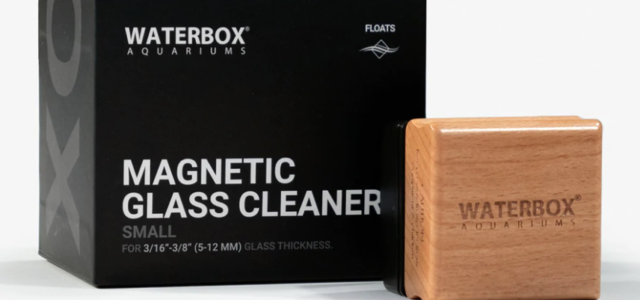 Waterbox magnetic glass cleaner
